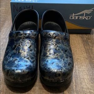 Dansko Professional Silver/Blue Clog Size 38